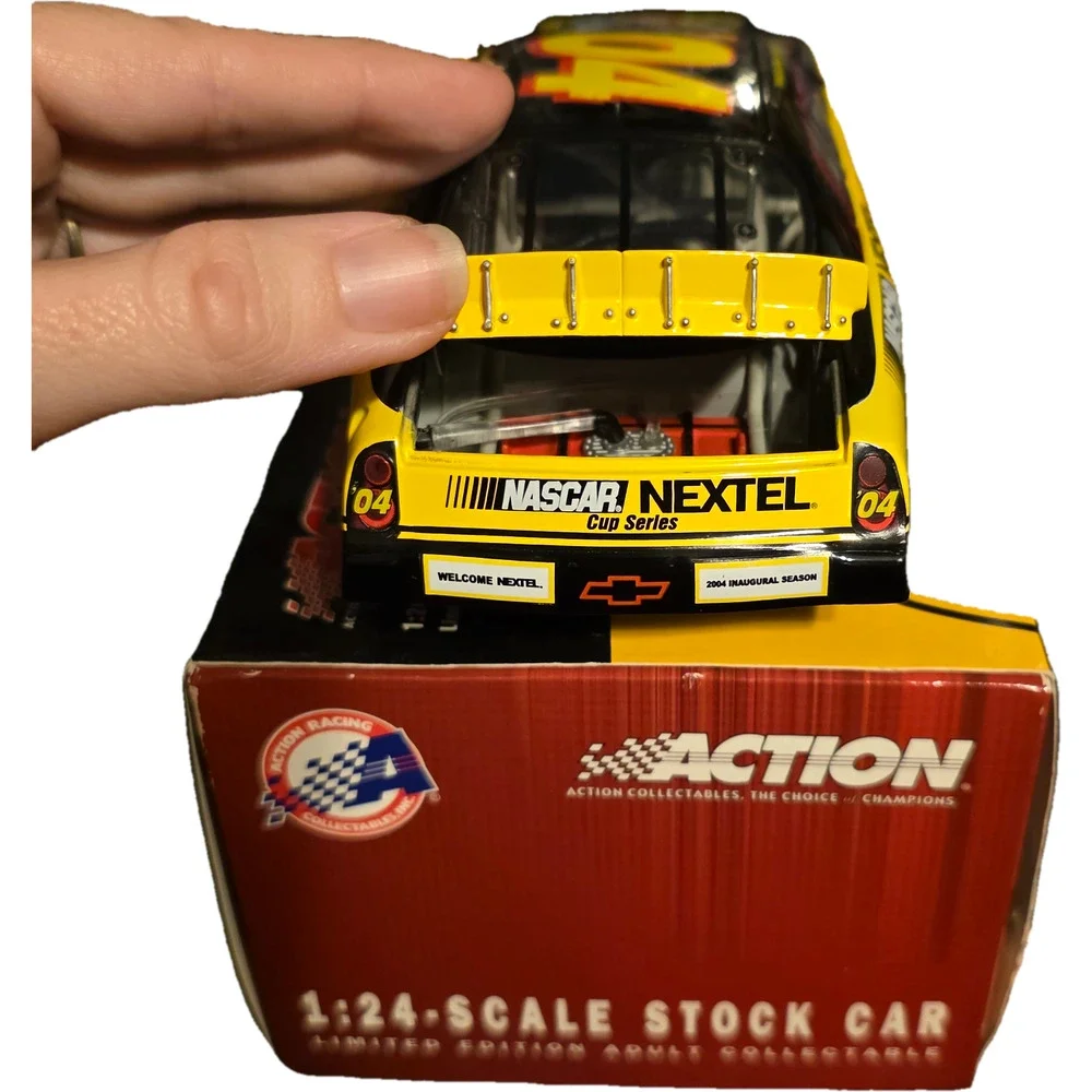 2004 NASCAR Nextel Cup Inaugural Season Program Car Monte Carlo 1:24 Nascar